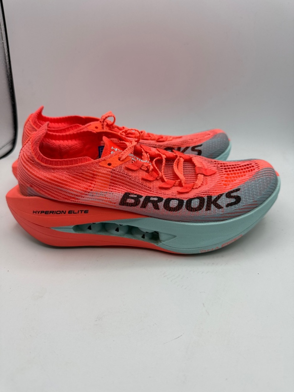 Brooks HYPERION ELITE 5 women’s Running Sneakers in Coral and Teal S10
